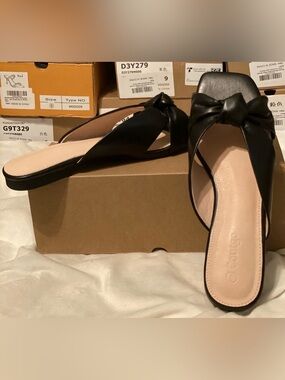 Women's Black Knot Slide Sandals